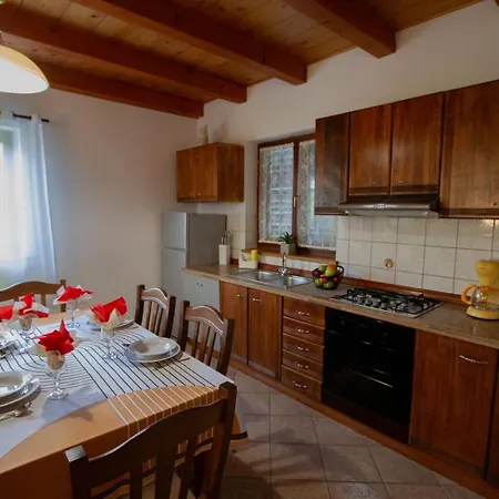 House Dermeta Villa Cubanici