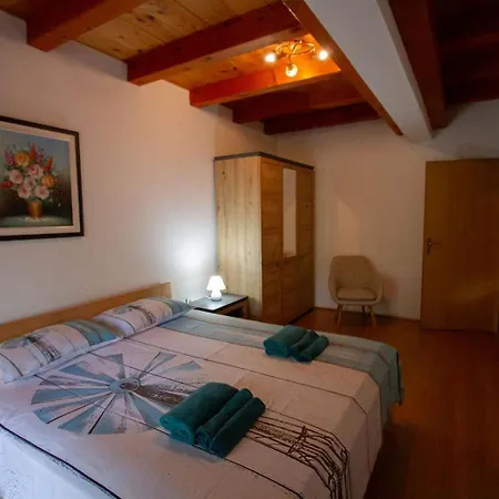 Villa House Dermeta *